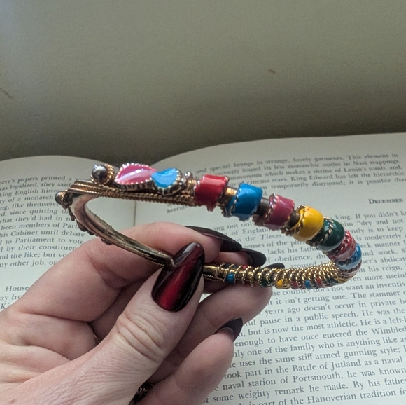 Colorful Beaded Women's Bracelet - Picture 1 of 8